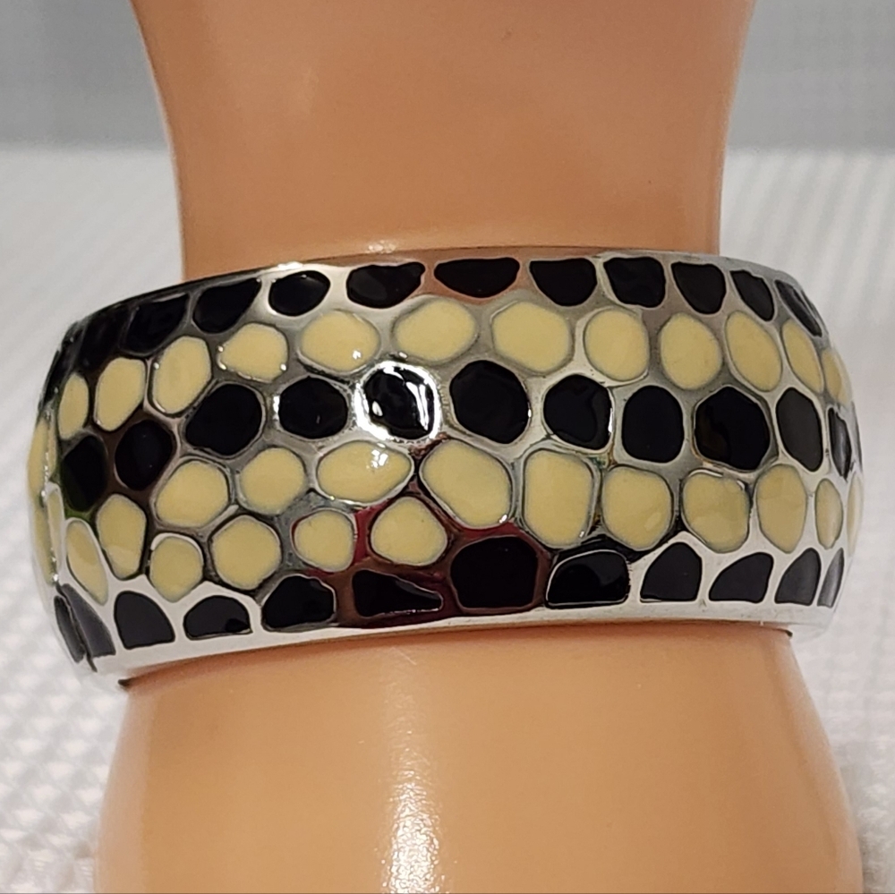 Wide Enamel Hinge Bangle Bracelet Silver Tone Mosaic Pattern Black Cream Jewelry